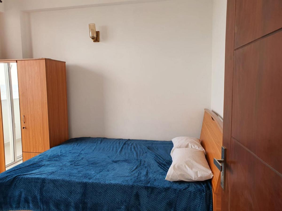 New 2 Bedroom Apartment, 100M Away From The Beach Dehiwala-Mount Lavinia ภายนอก รูปภาพ