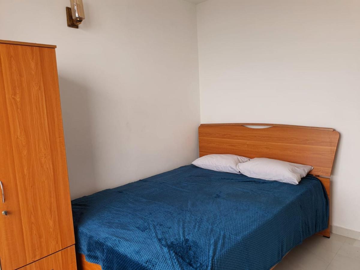 New 2 Bedroom Apartment, 100M Away From The Beach Dehiwala-Mount Lavinia ภายนอก รูปภาพ